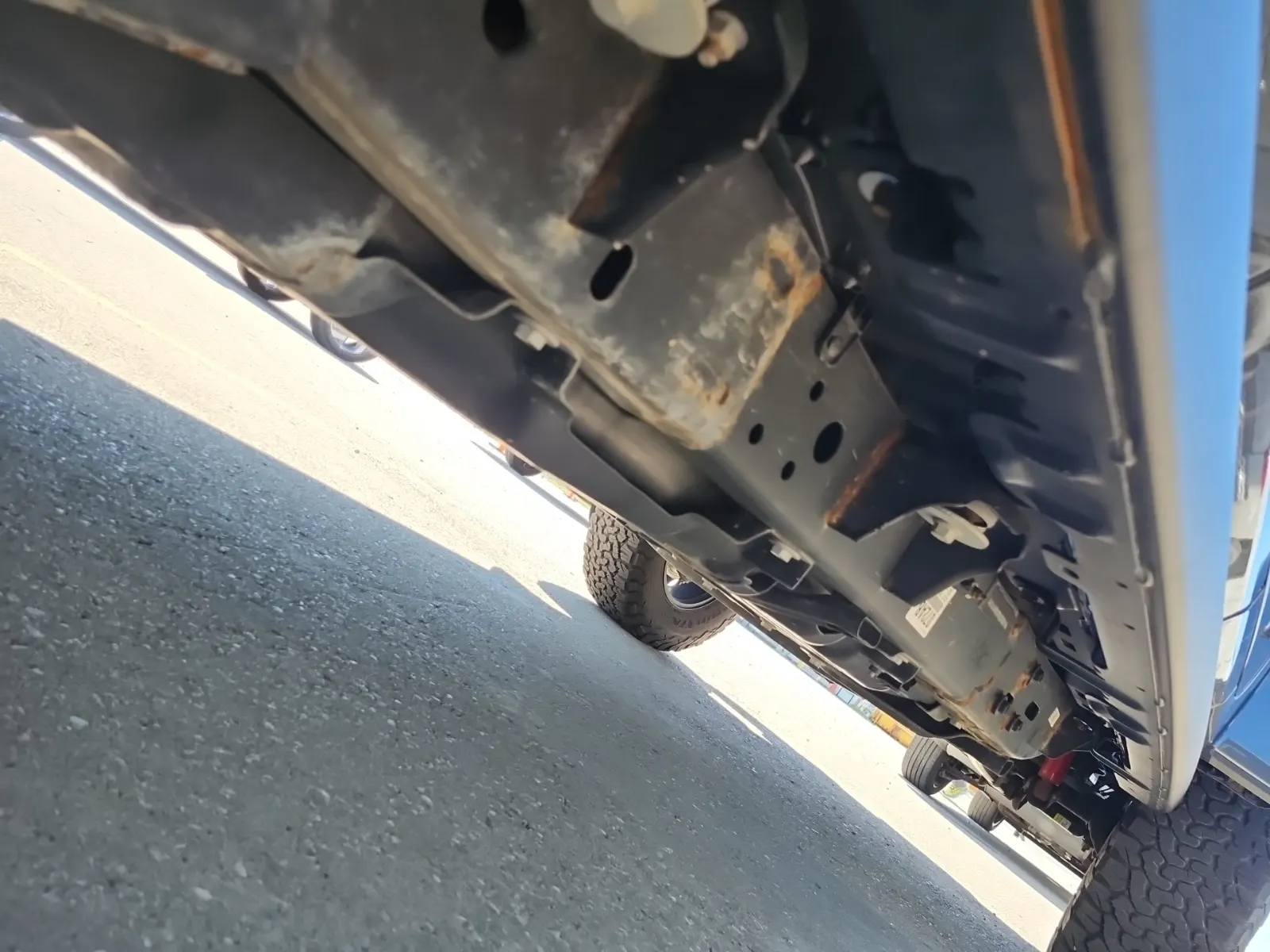Undercarriage - Passenger Photo