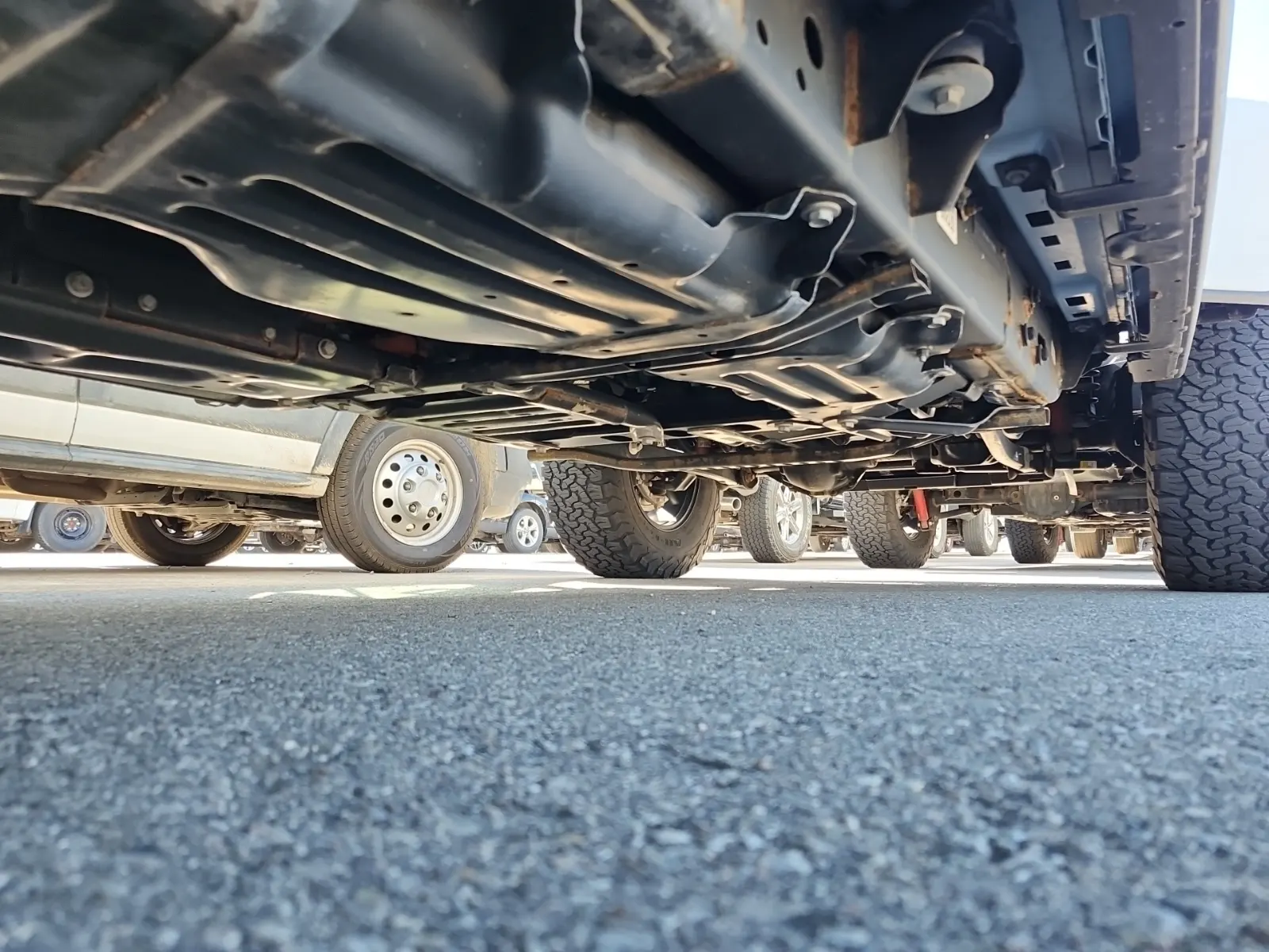 Undercarriage - Passenger Photo