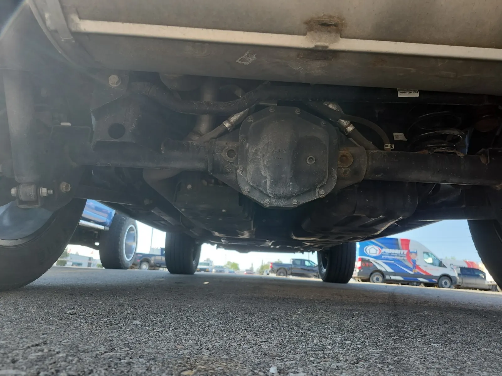 Undercarriage - Rear Photo