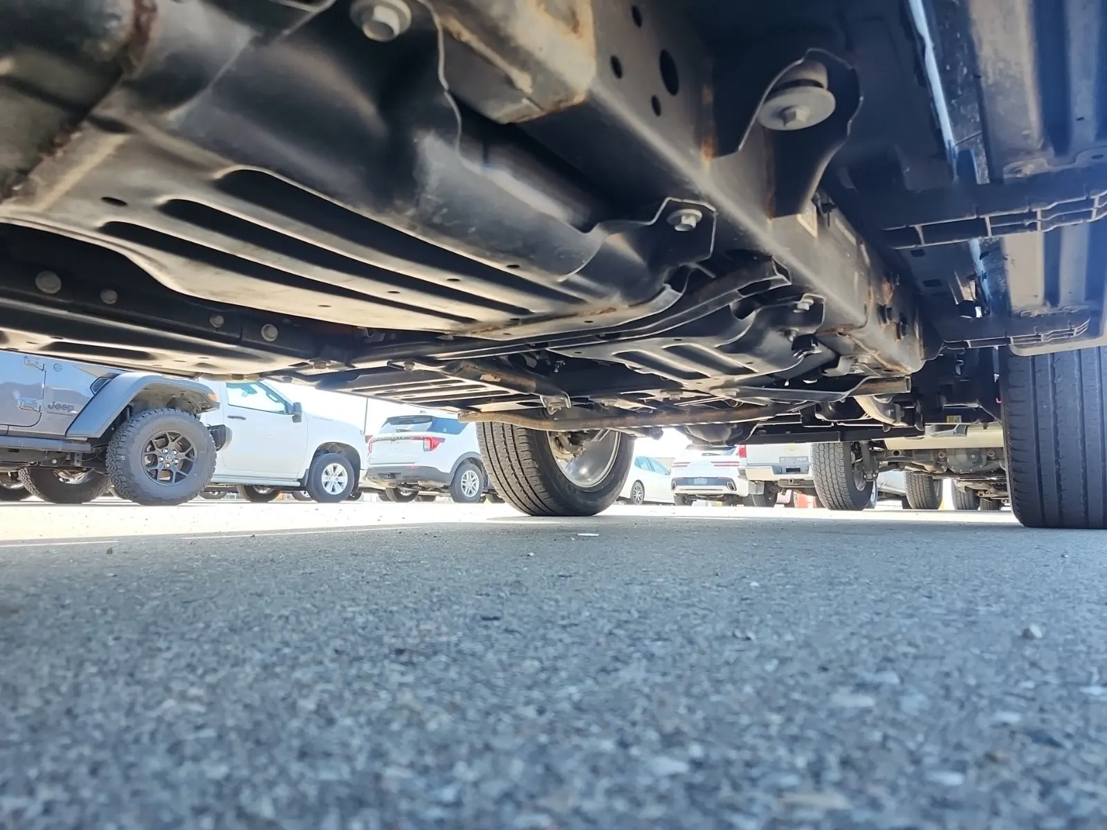 Undercarriage - Passenger Photo