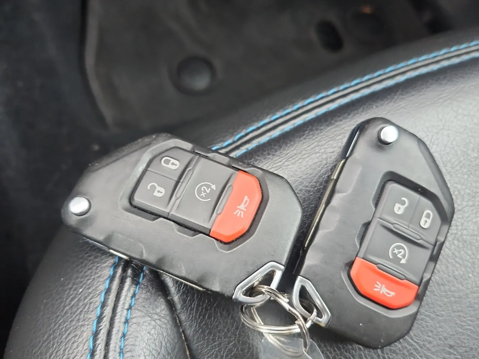 Keys/Fobs/Manual Photo