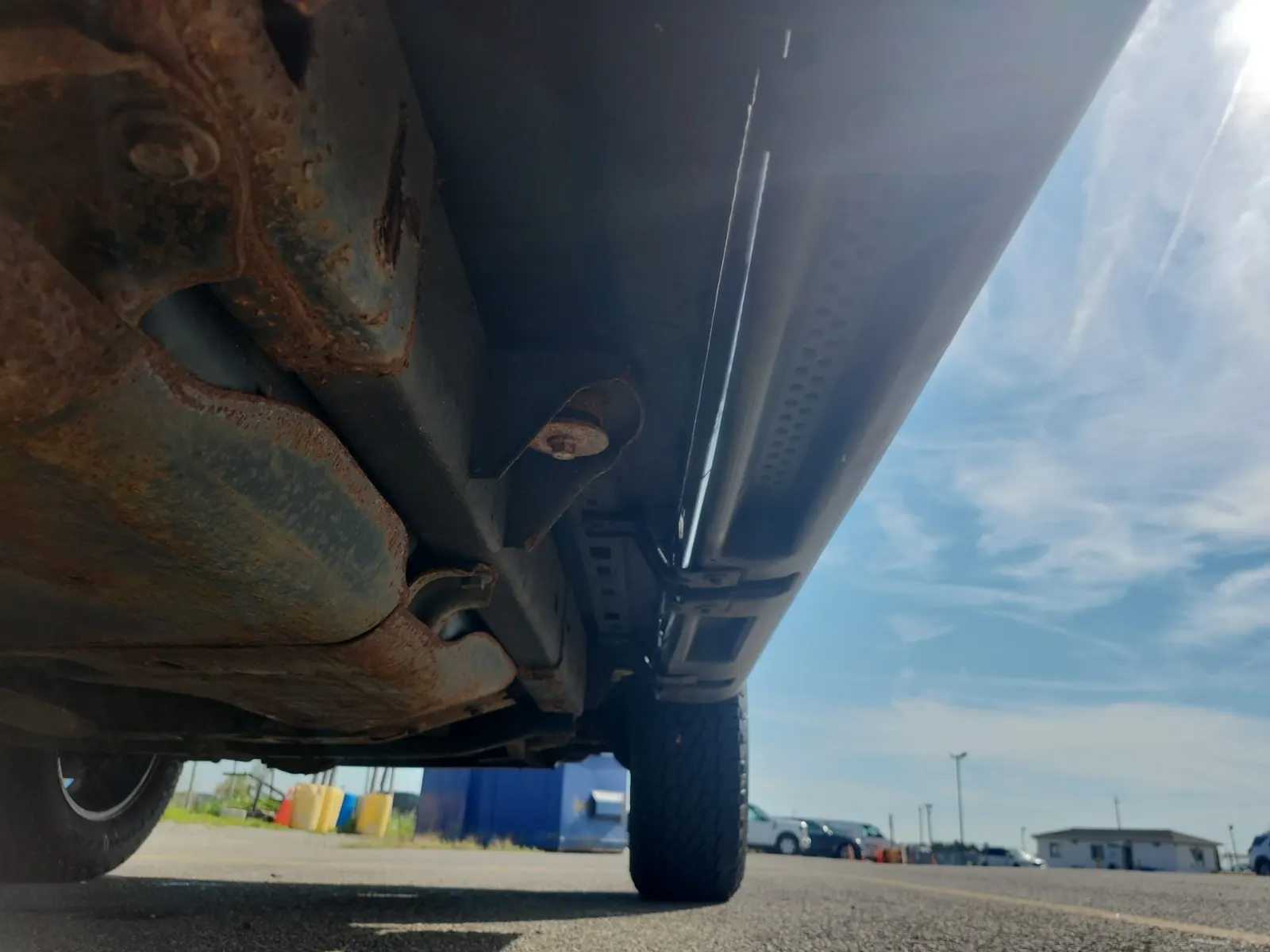 Undercarriage - Passenger Photo