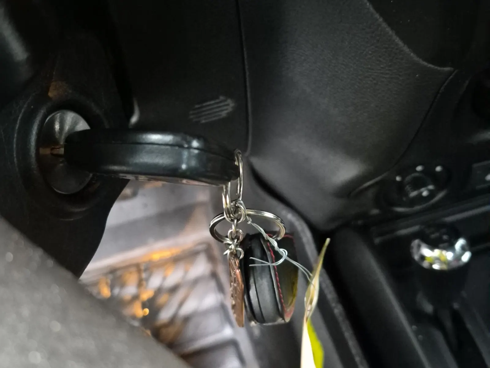 Keys/Fobs/Manual Photo