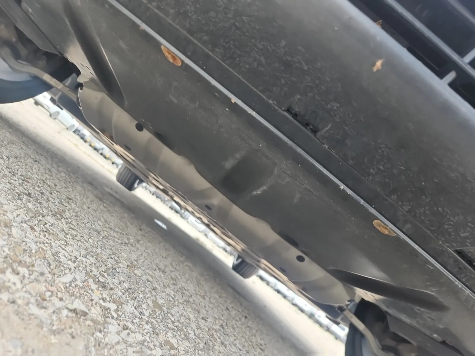 Undercarriage - Front Photo