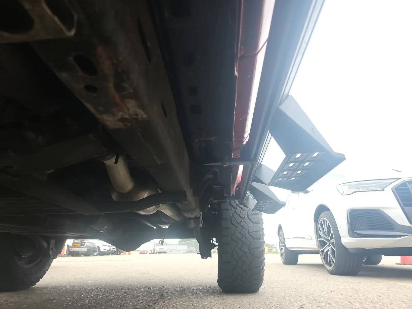 Undercarriage - Driver Photo