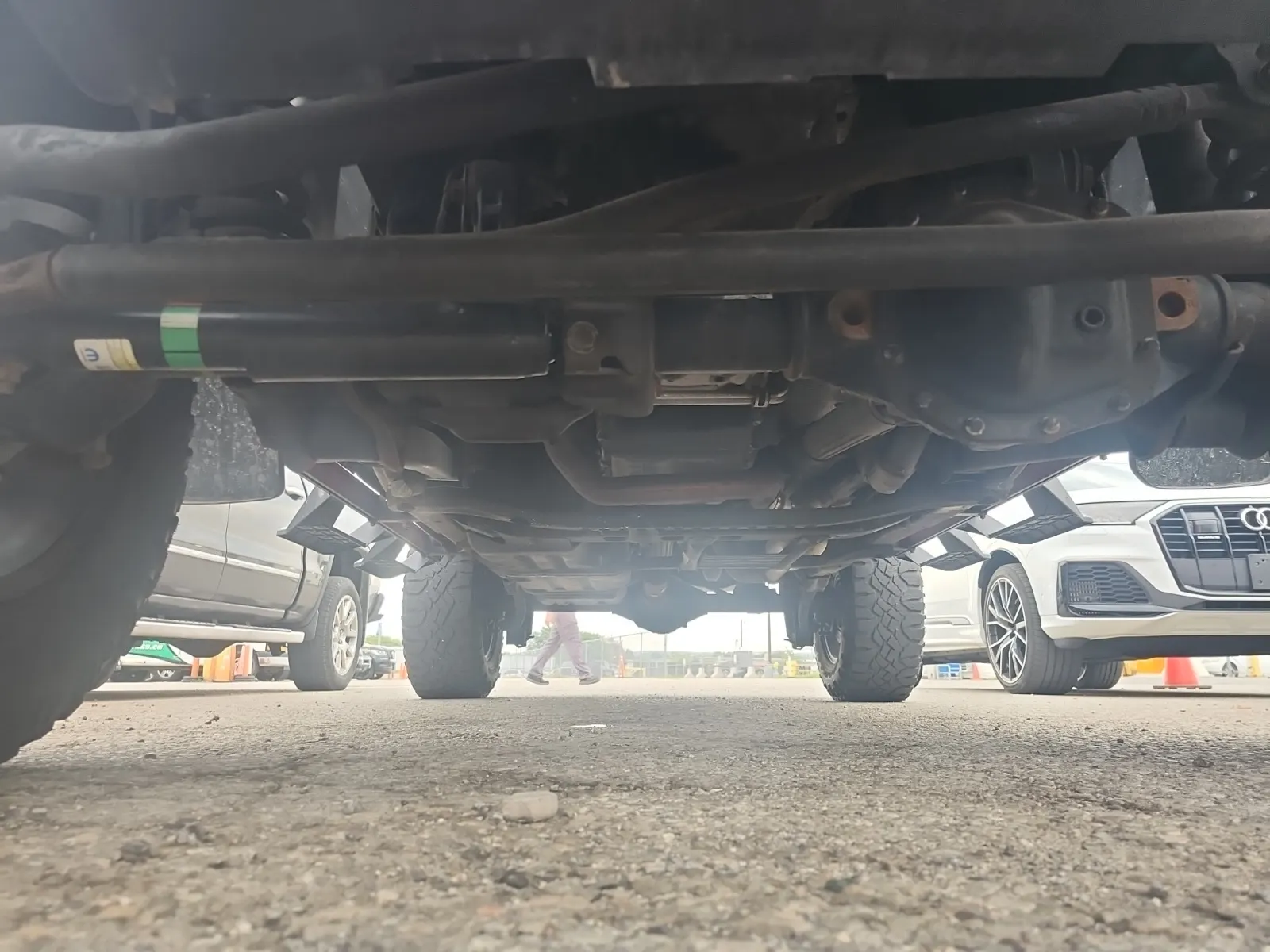 Undercarriage - Front Photo