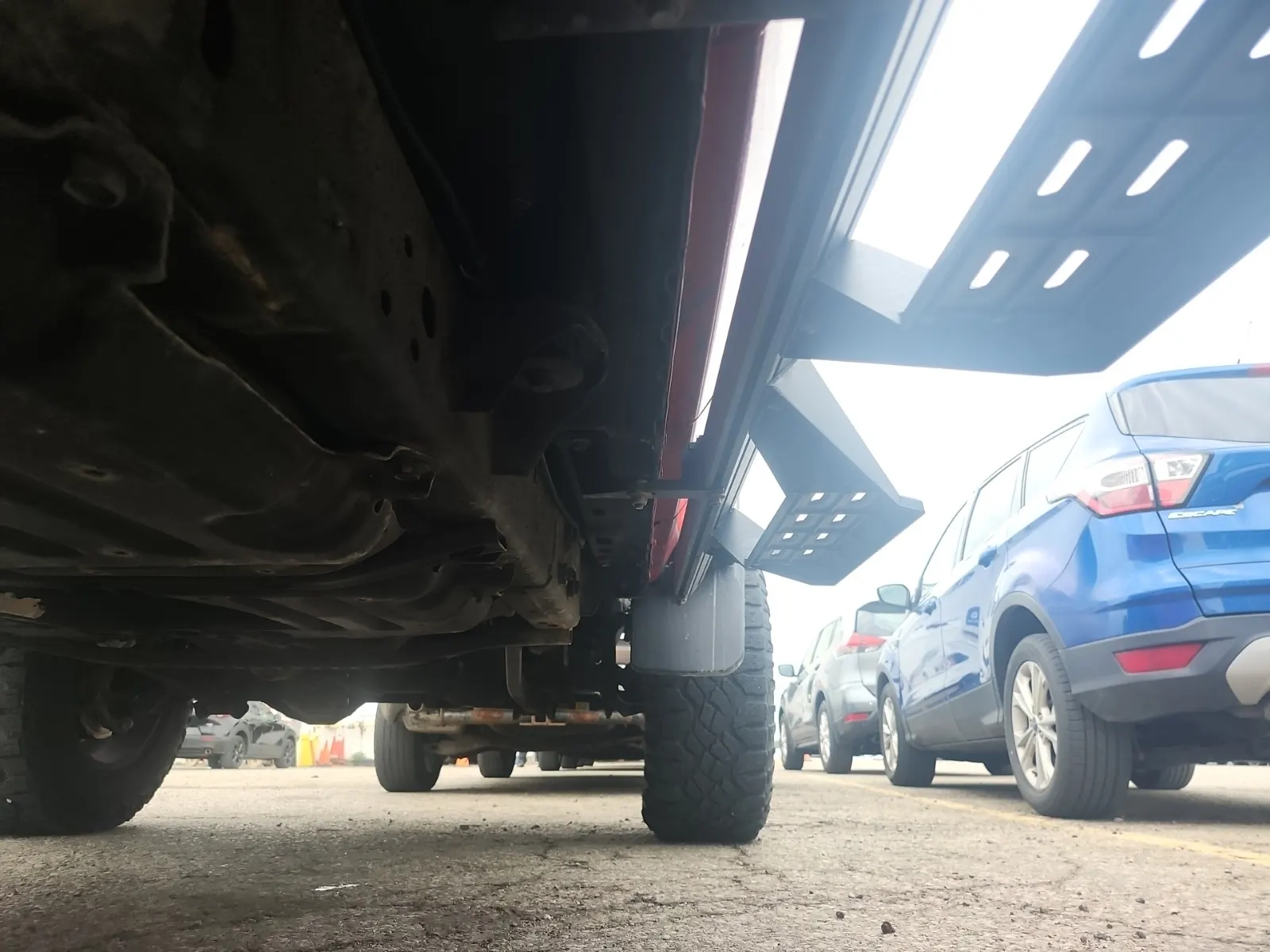 Undercarriage - Passenger Photo