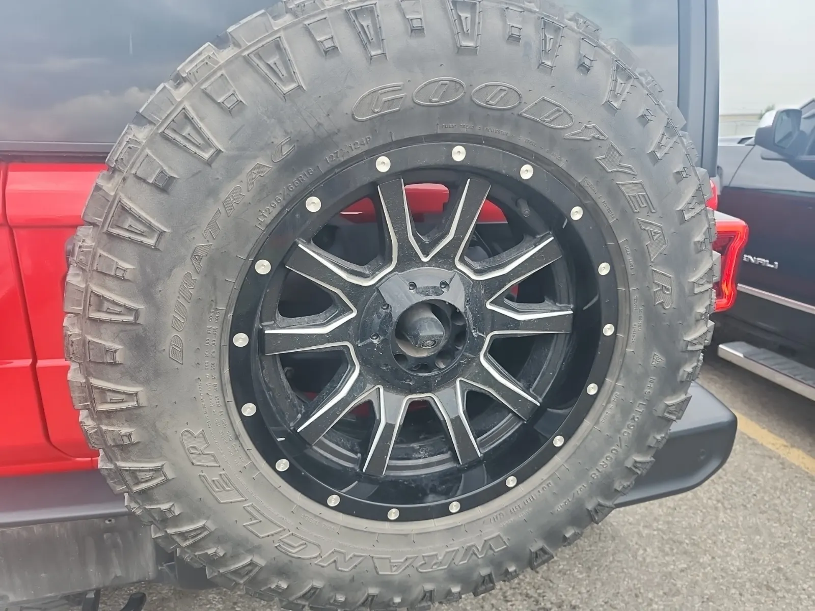 Spare Tire & Wheel Photo