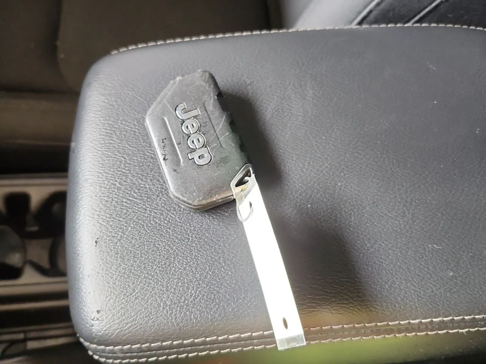 Keys/Fobs/Manual Photo