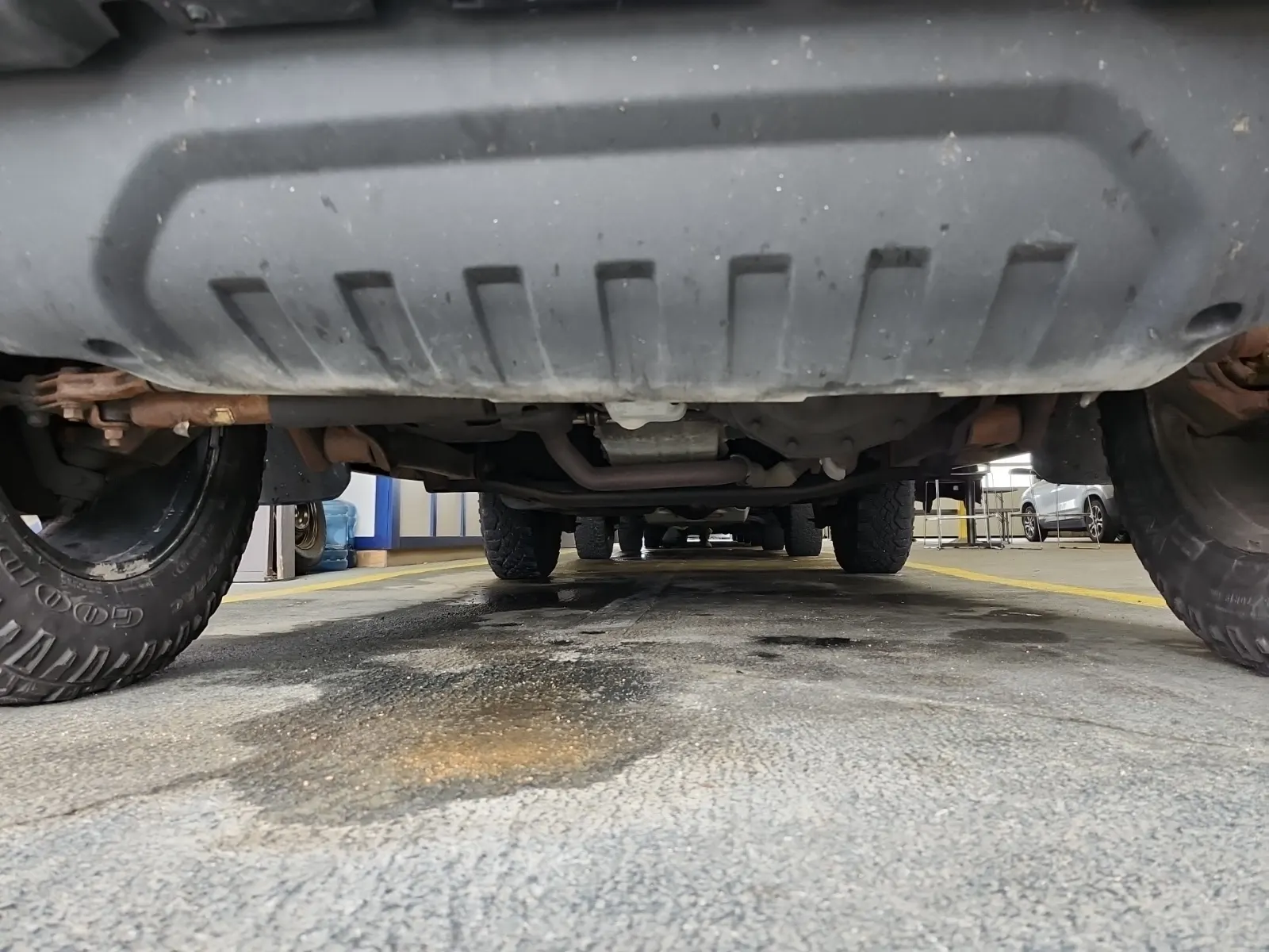Undercarriage - Front Photo