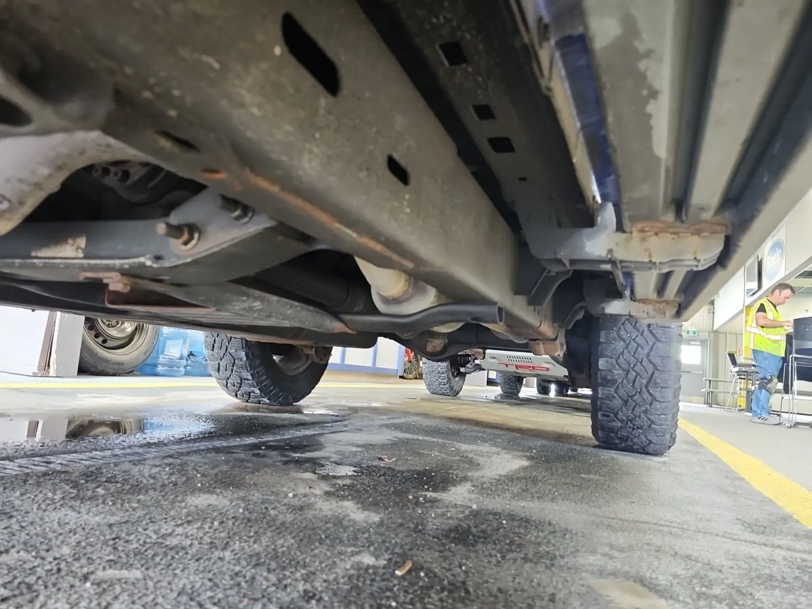 Undercarriage - Driver Photo