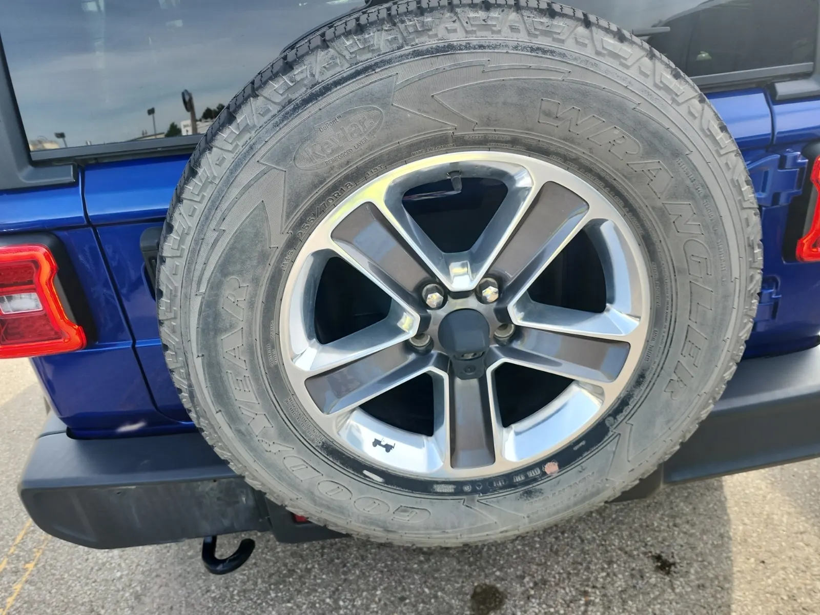 Spare Tire & Wheel Photo