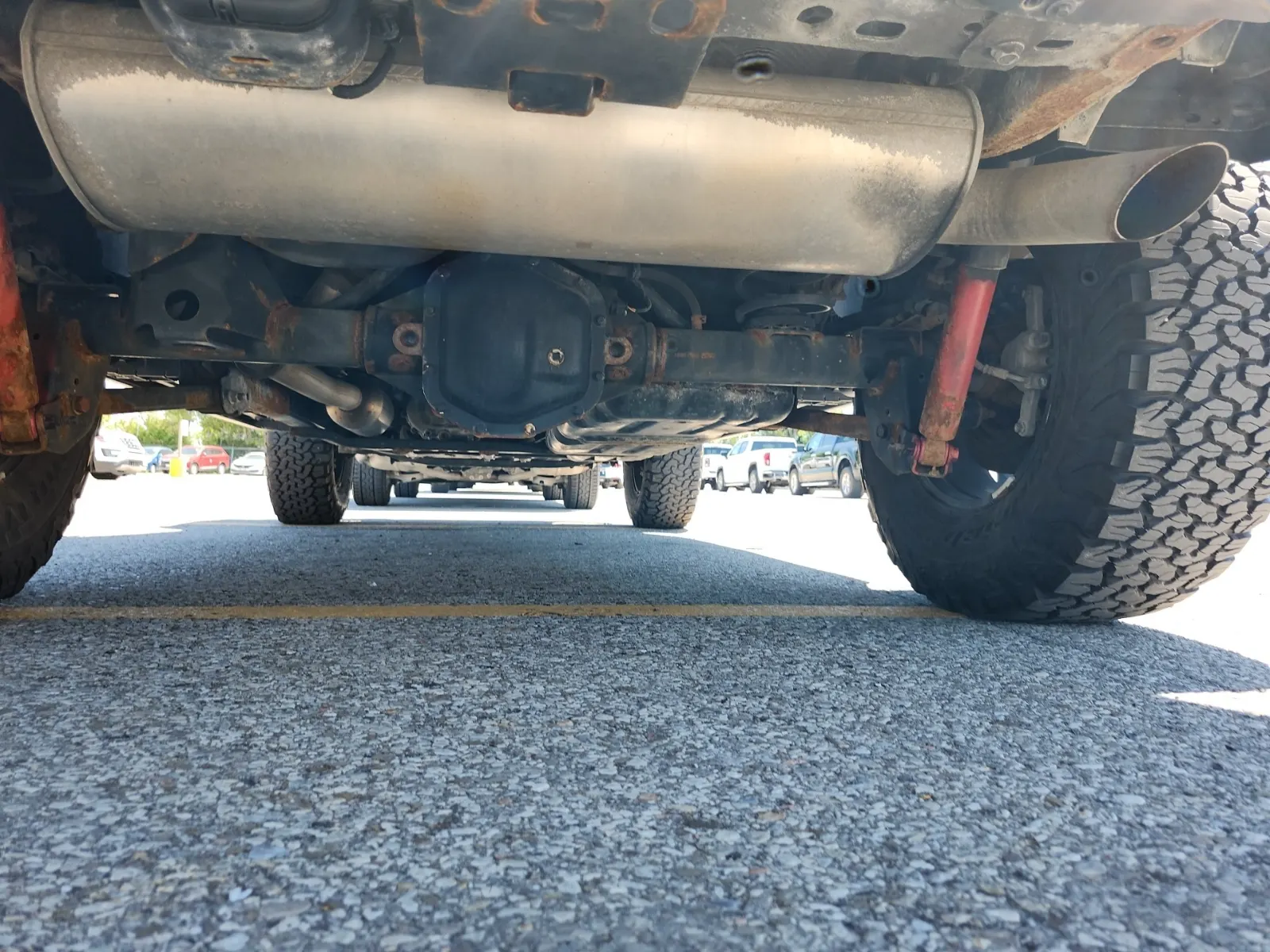 Undercarriage - Rear Photo