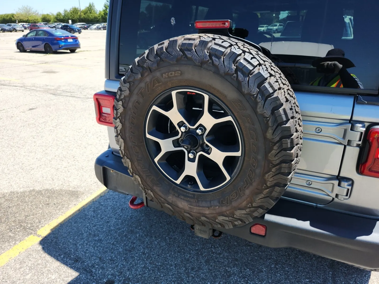 Spare Tire & Wheel Photo