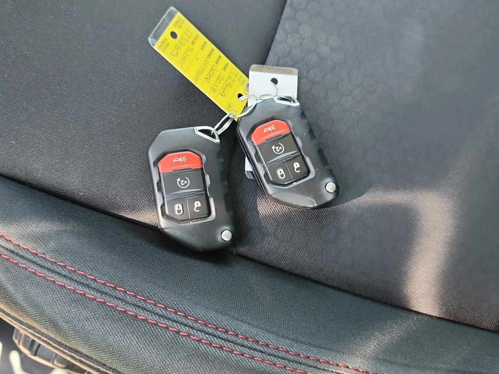 Keys/Fobs/Manual Photo