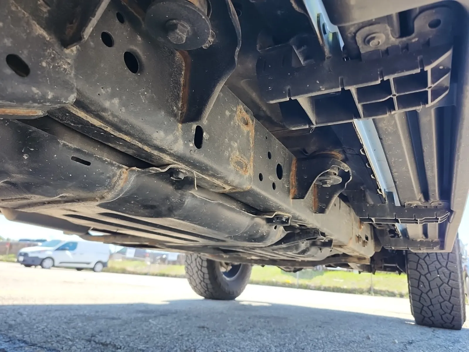 Undercarriage - Passenger Photo