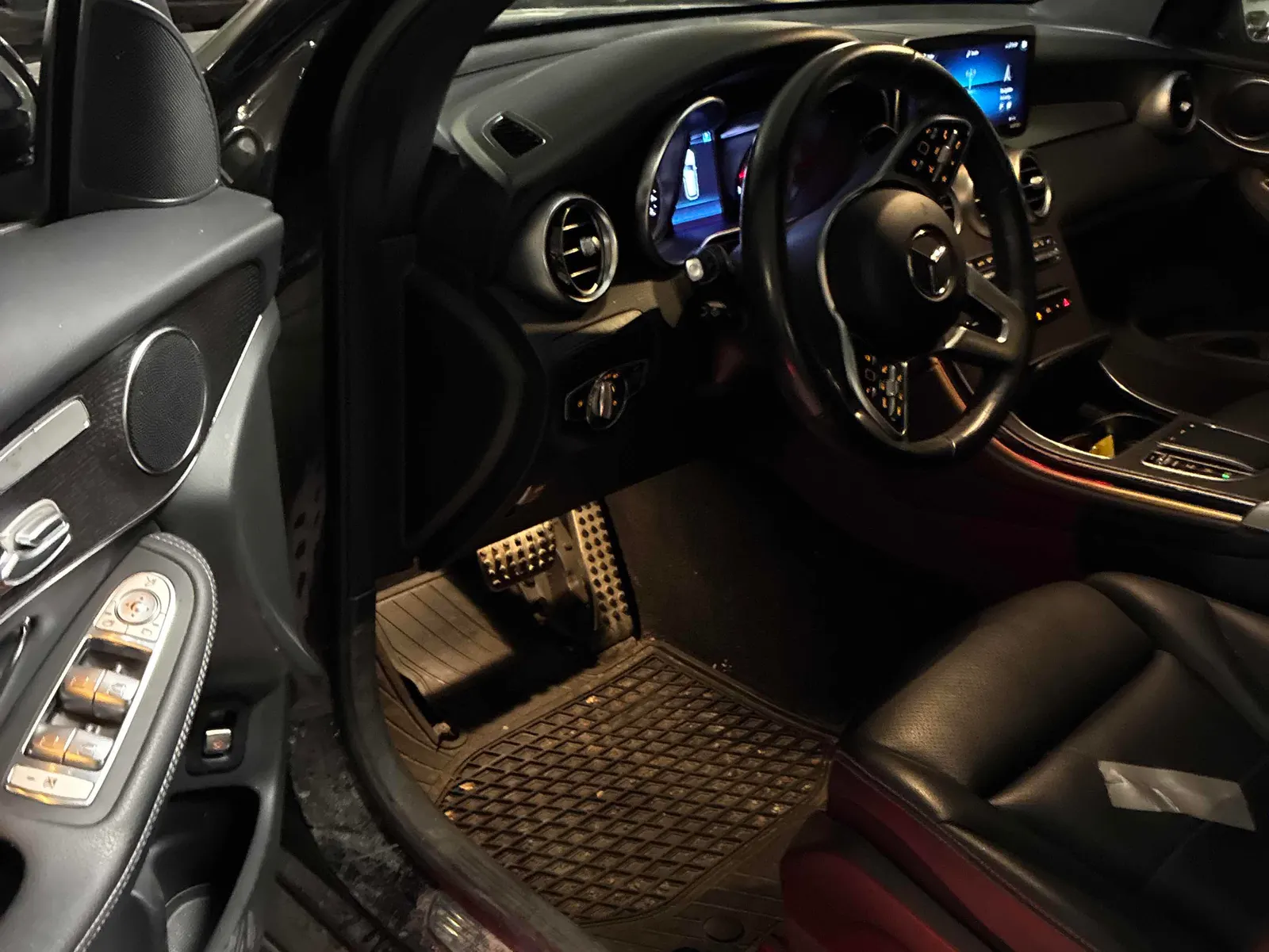 Interior driver side