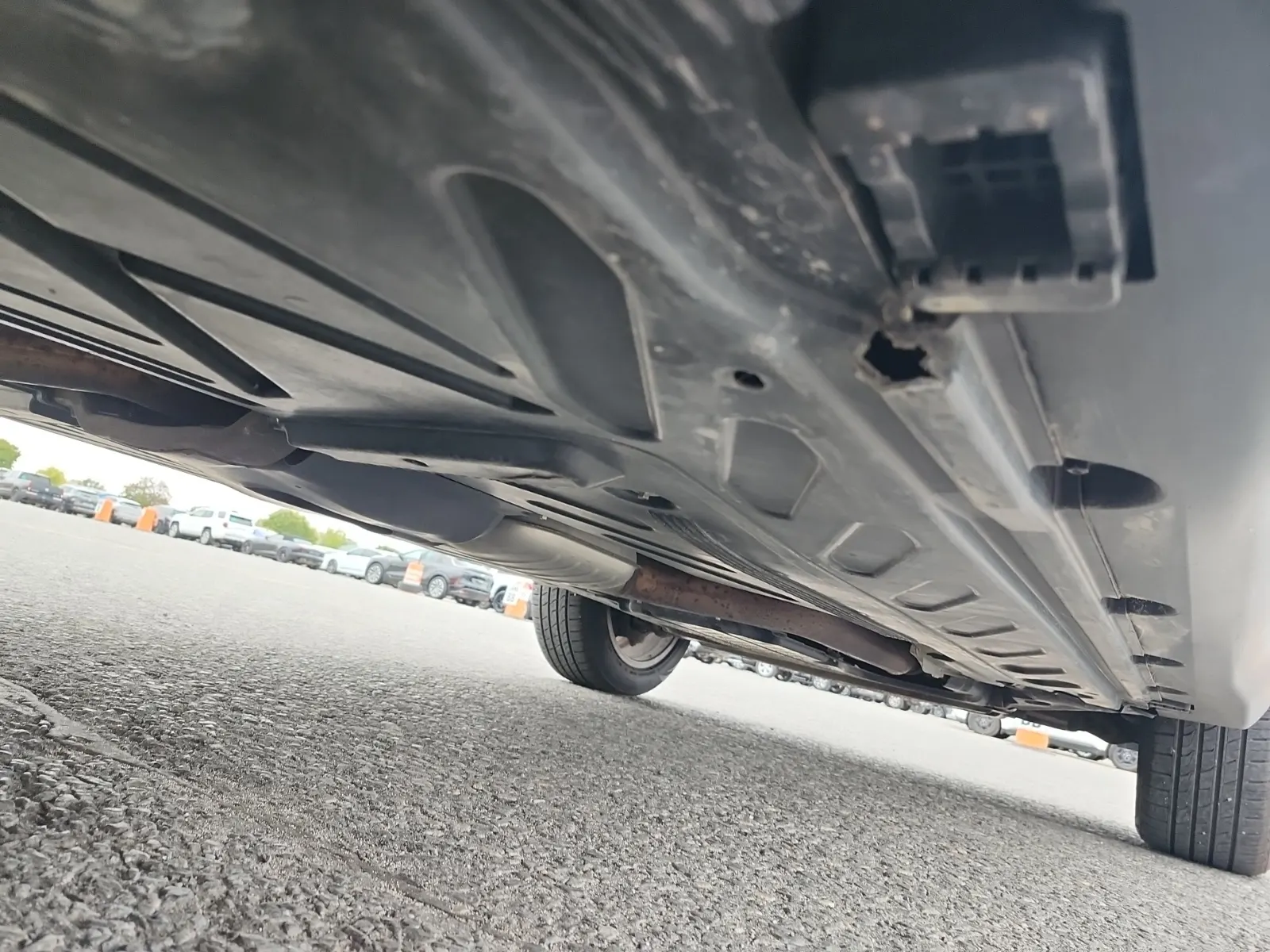 Undercarriage - Passenger Photo