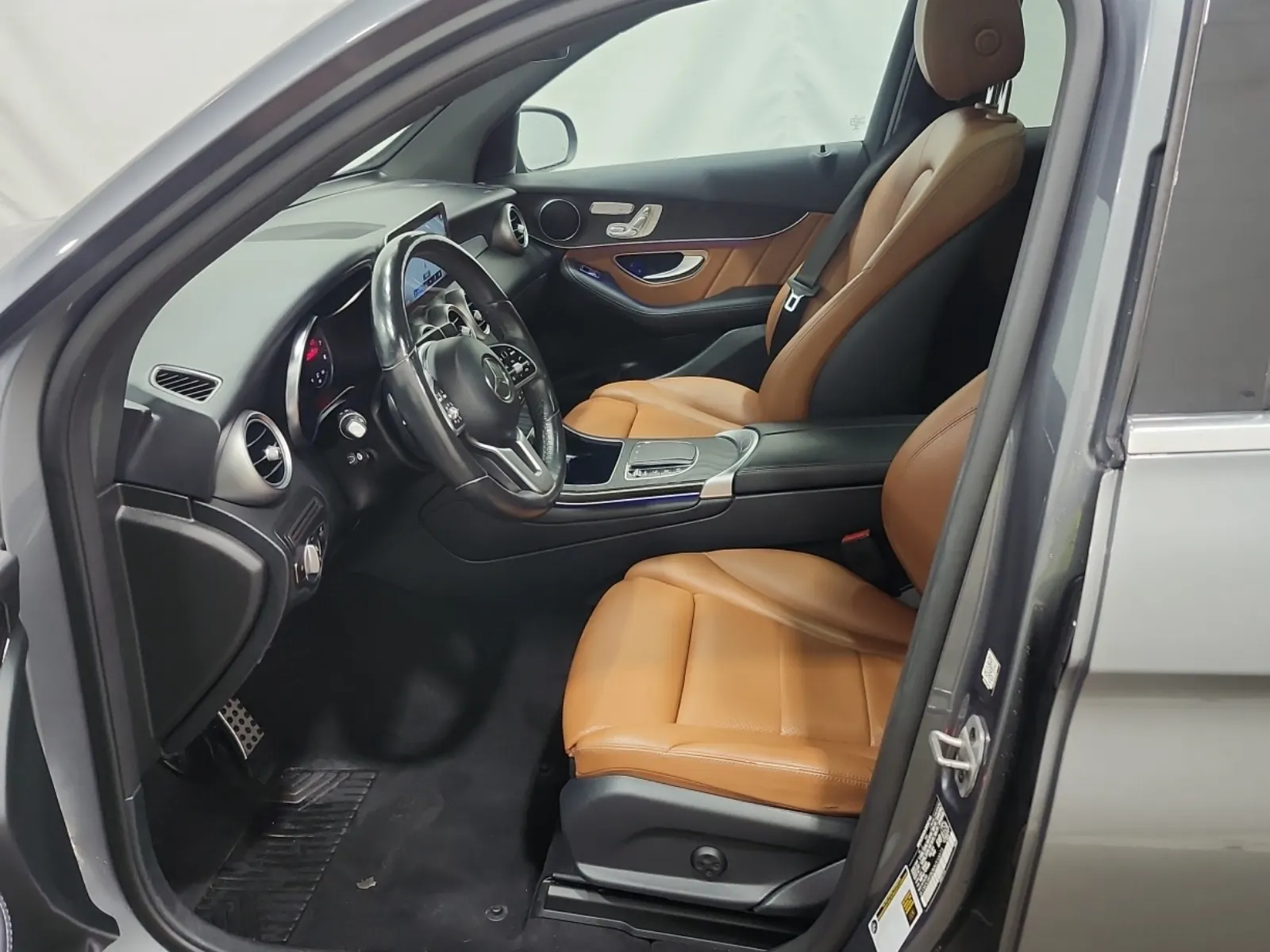 Front Interior Photo