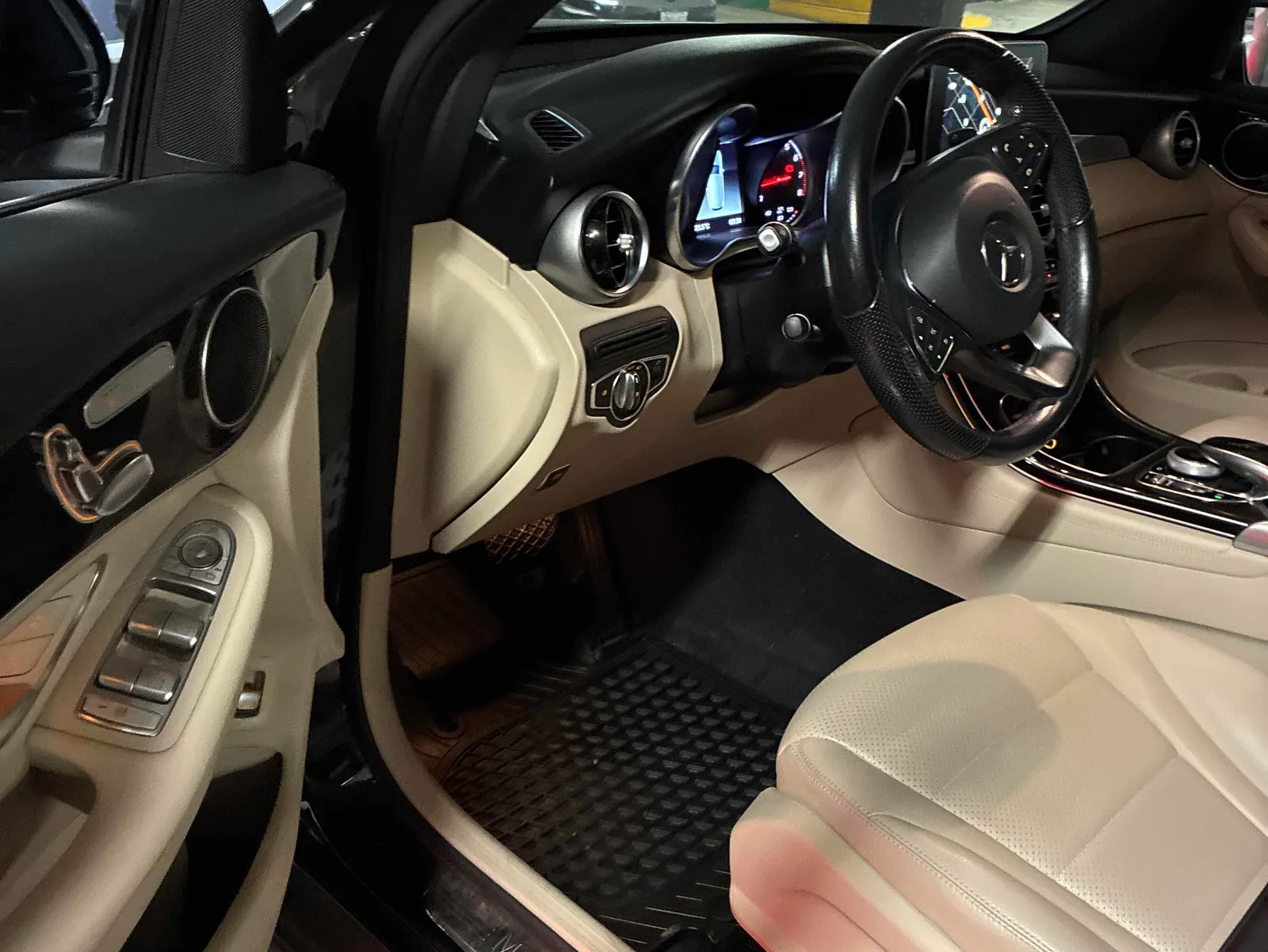 Interior driver side