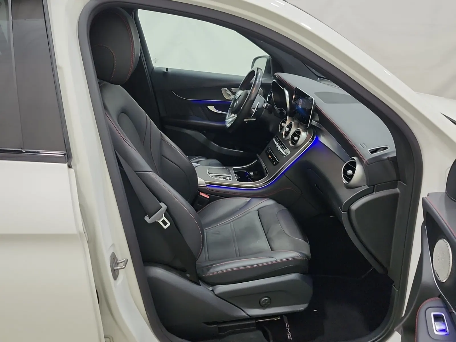 Right Side Interior Photo