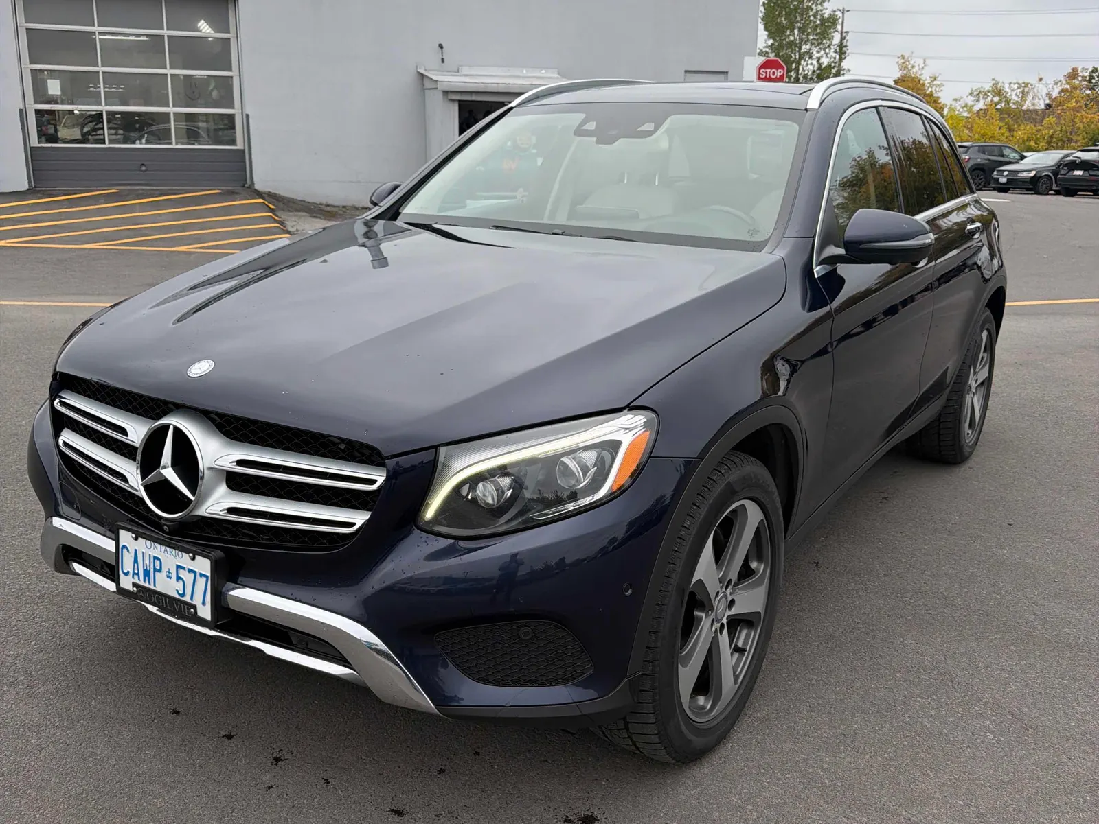 3/4 Front (Main image)