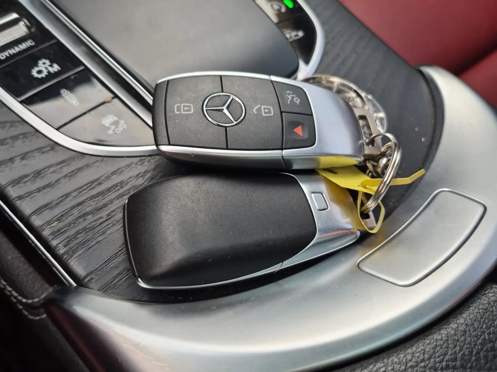Keys/Fobs/Manual Photo