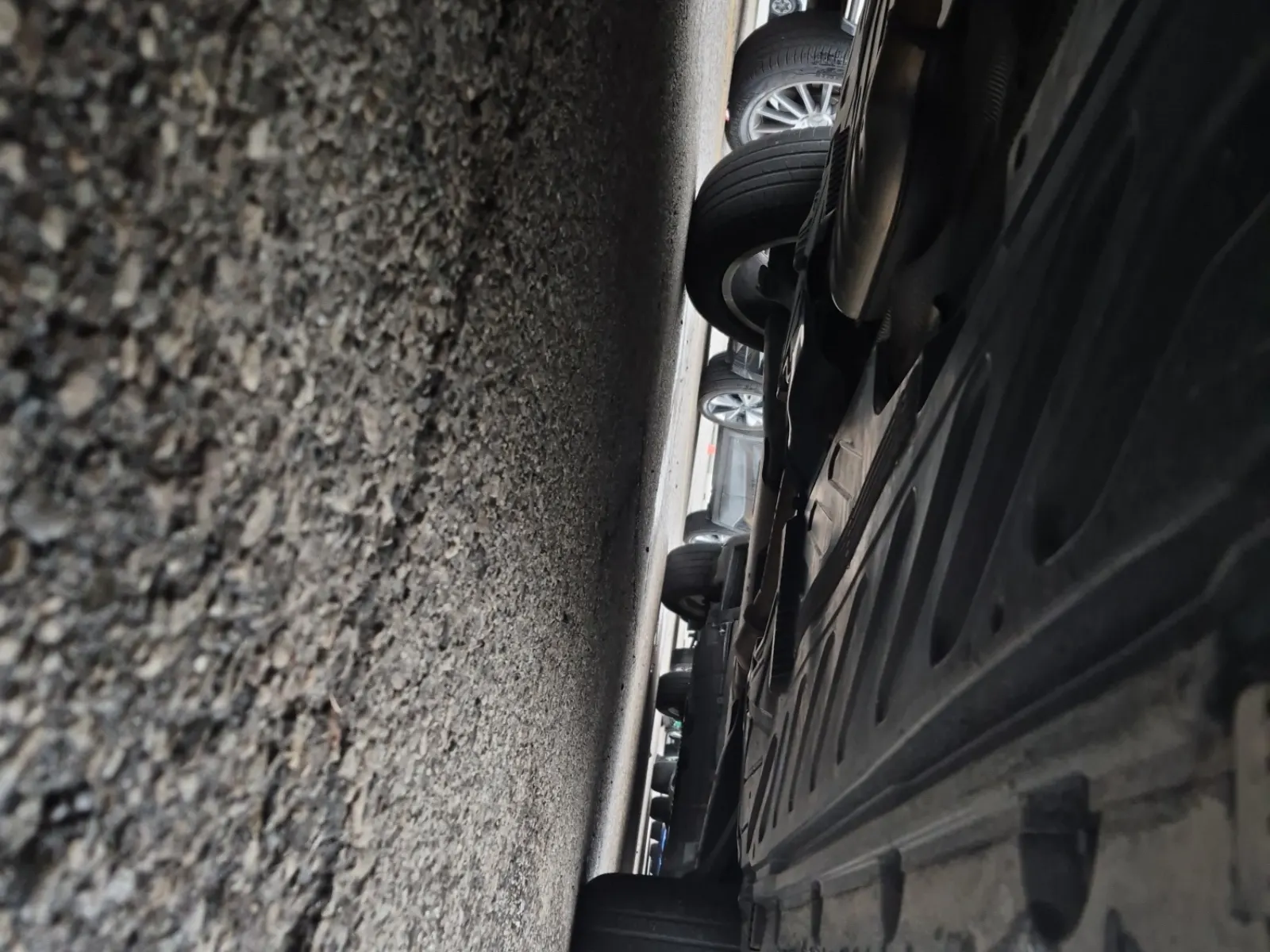 Undercarriage - Driver Photo
