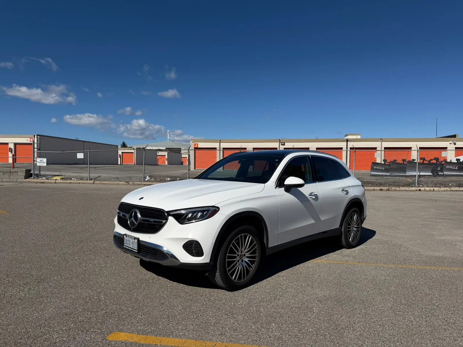 3/4 Front (Main image)