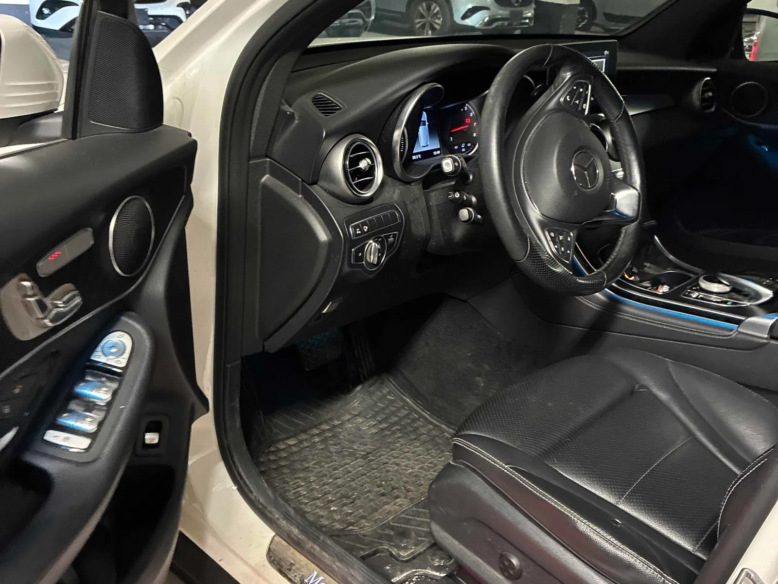 Interior driver side