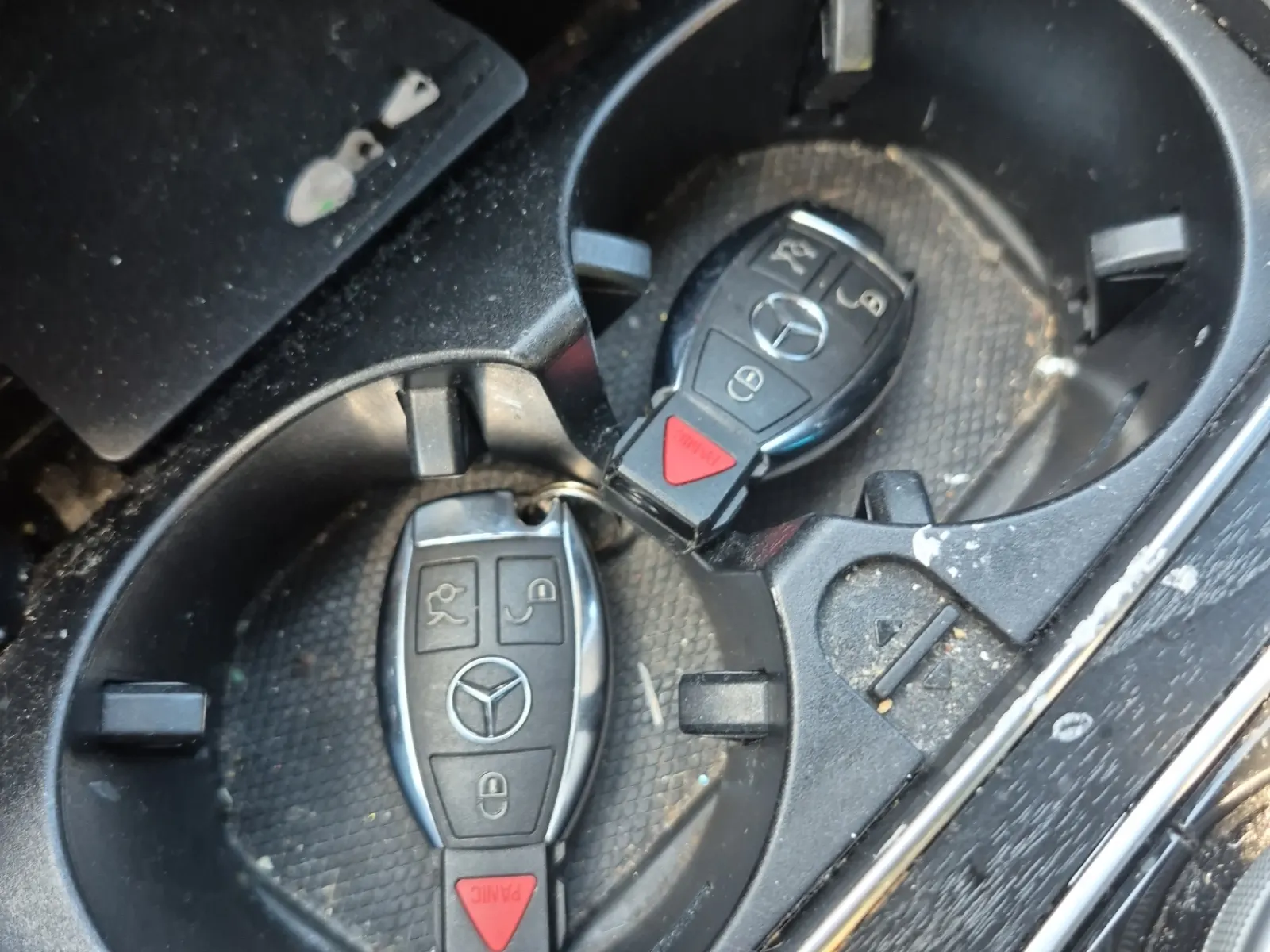 Keys/Fobs/Manual Photo