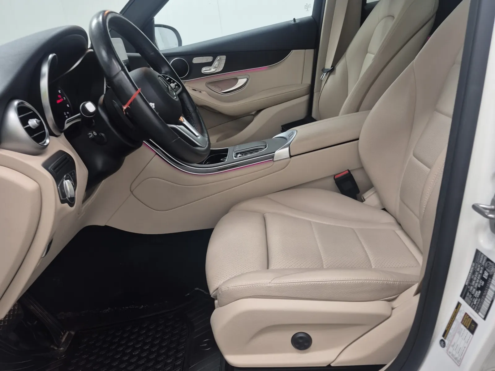 Front Interior Photo