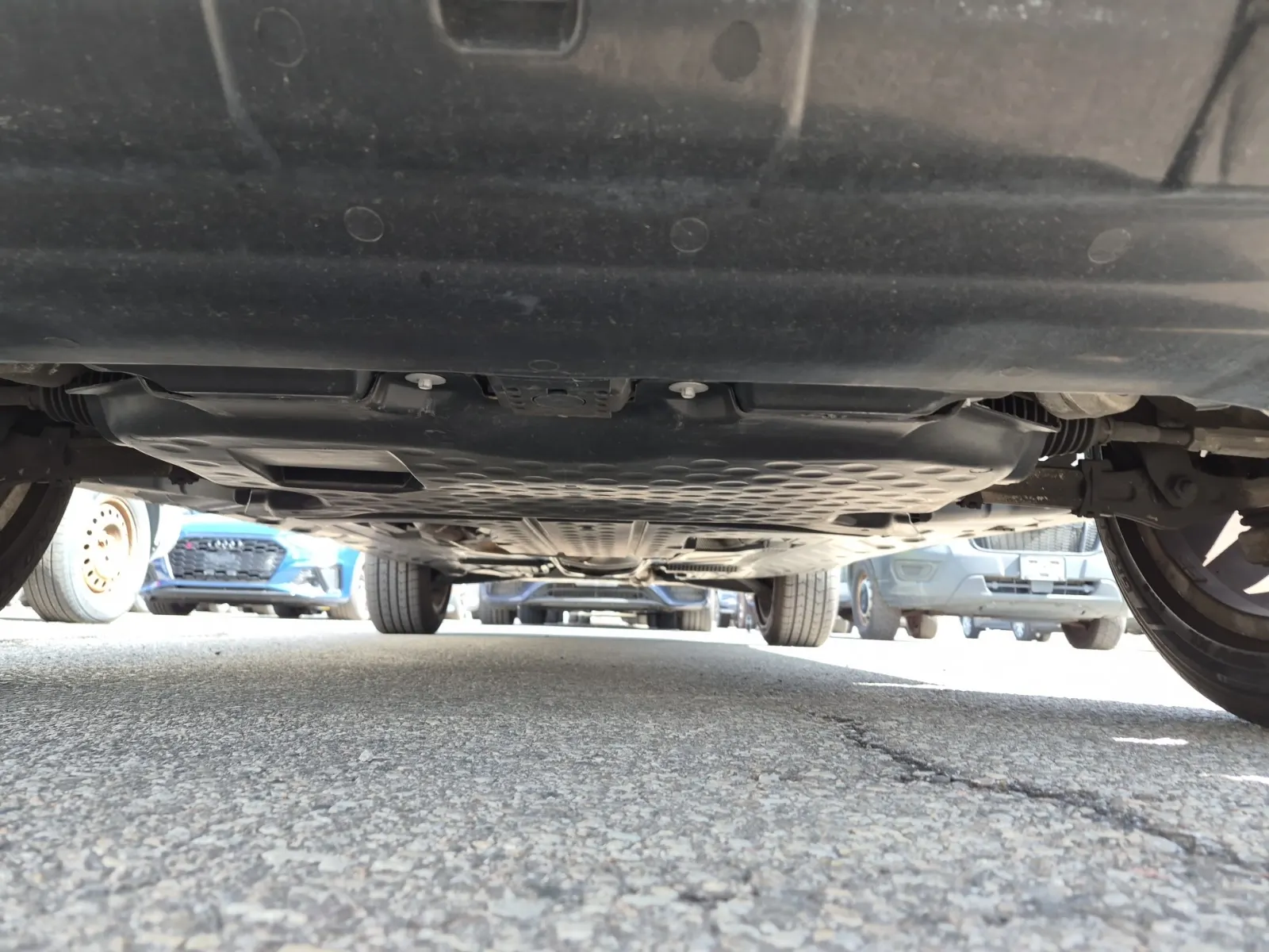 Undercarriage - Front Photo