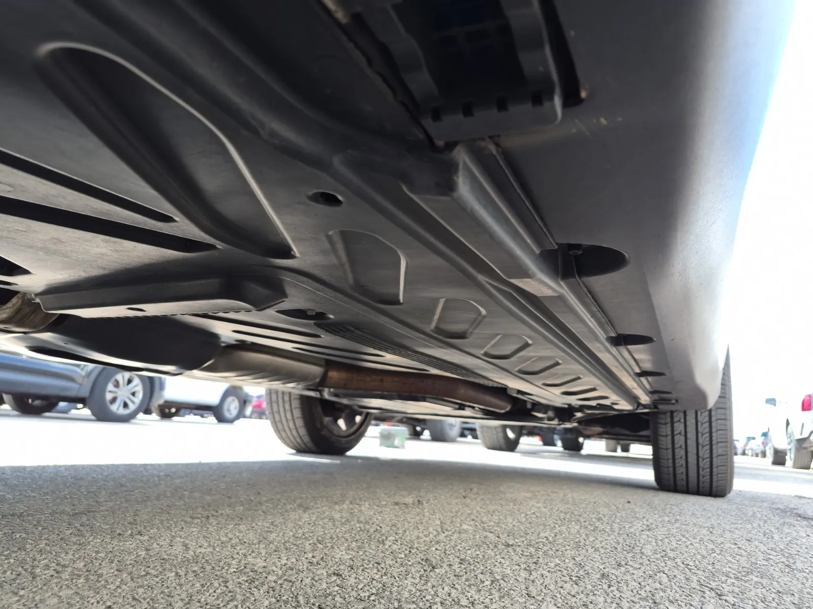 Undercarriage - Passenger Photo