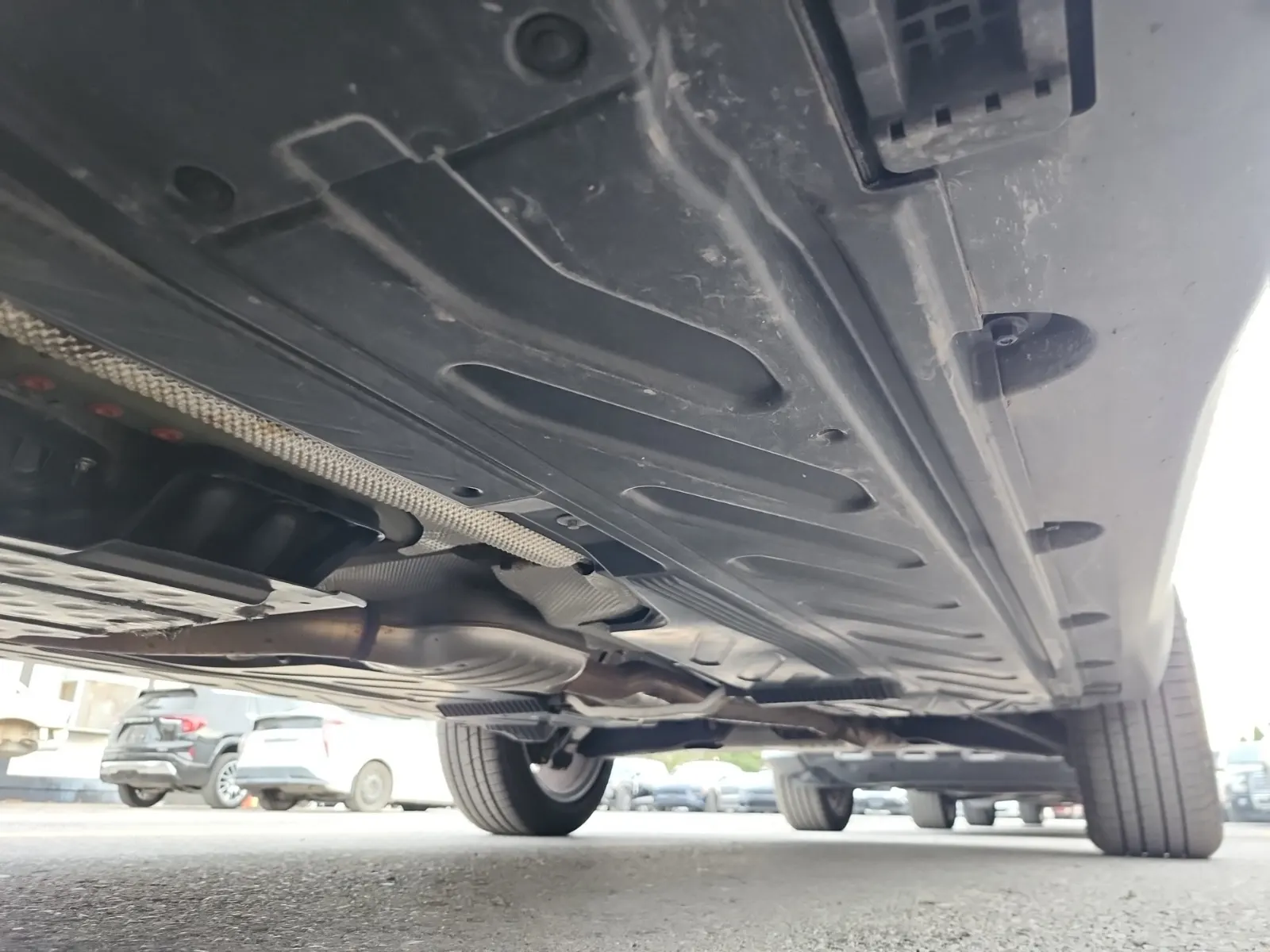 Undercarriage - Driver Photo