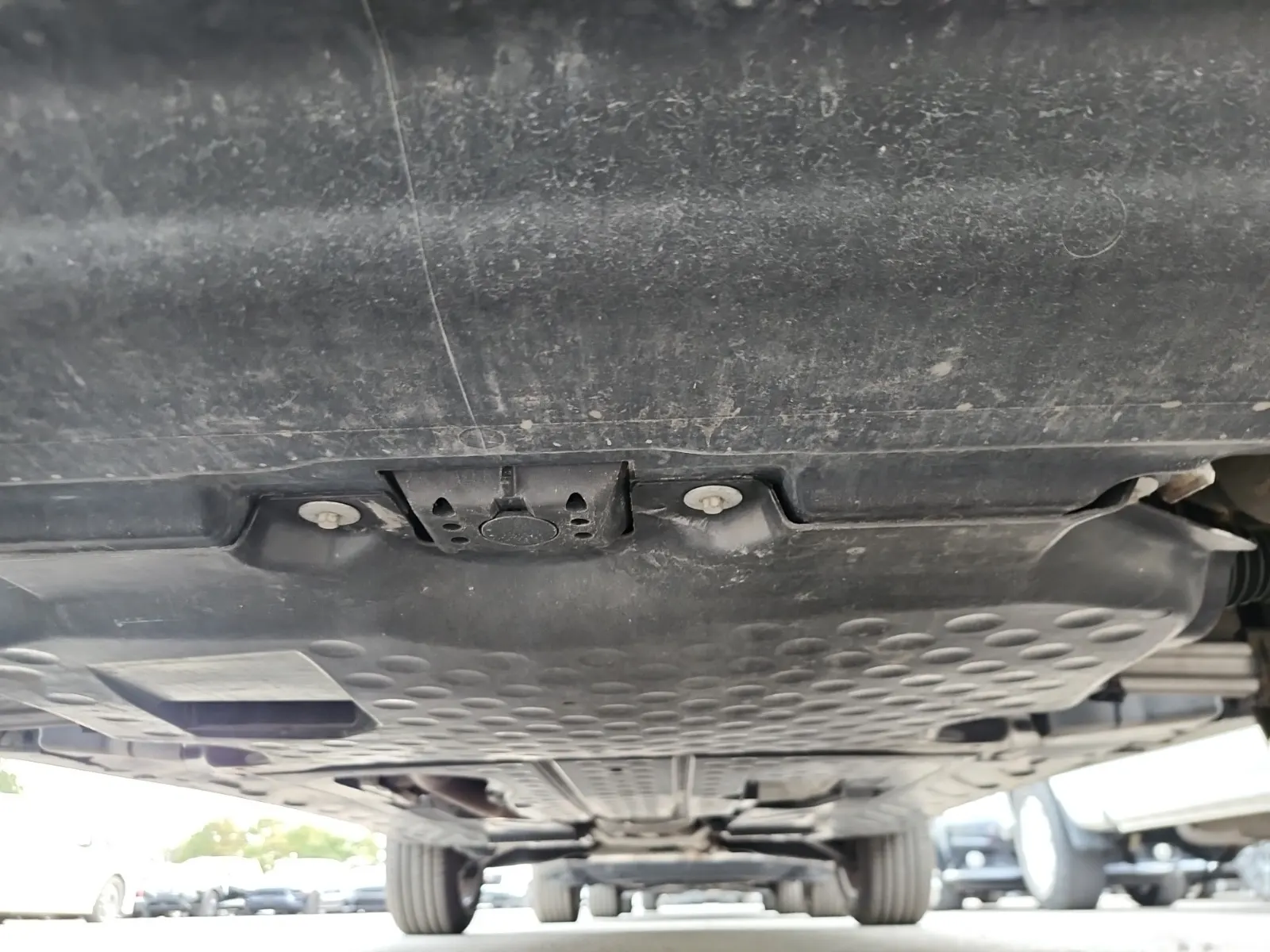 Undercarriage - Front Photo