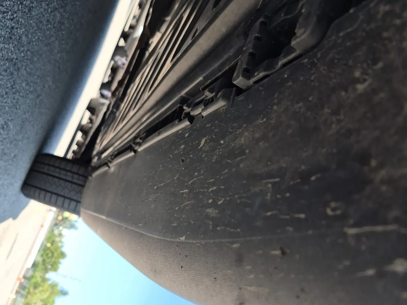 Undercarriage - Driver Photo
