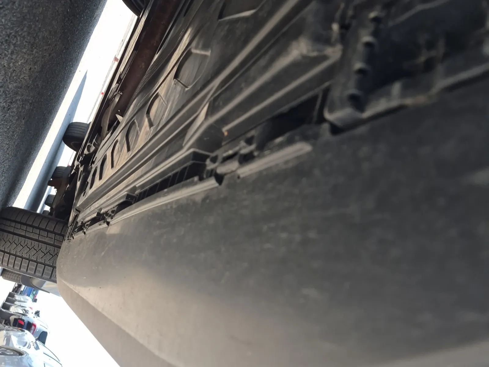 Undercarriage - Passenger Photo