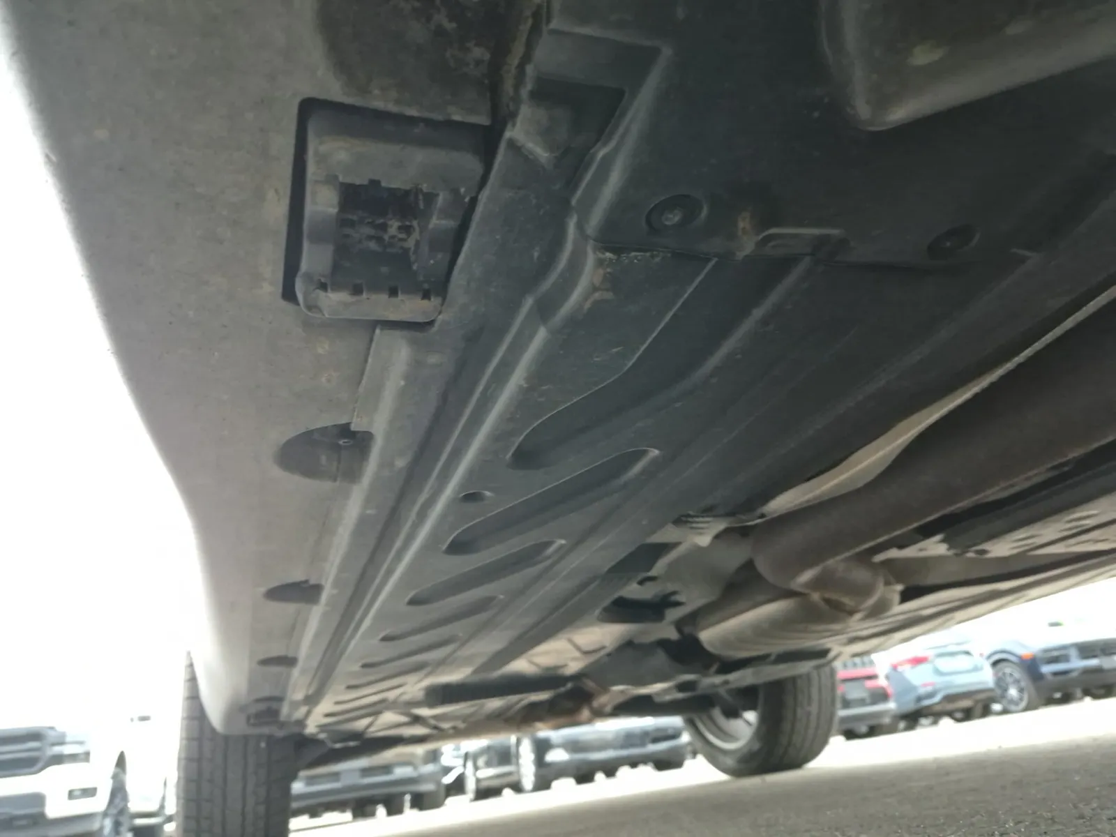 Undercarriage - Passenger Photo