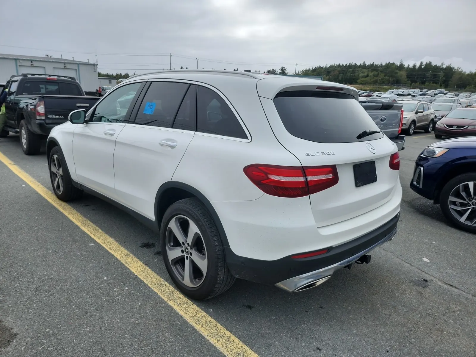 Driver Rear 3/4 Photo