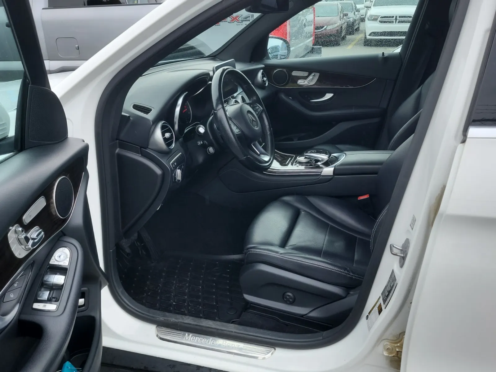 Front Interior Photo