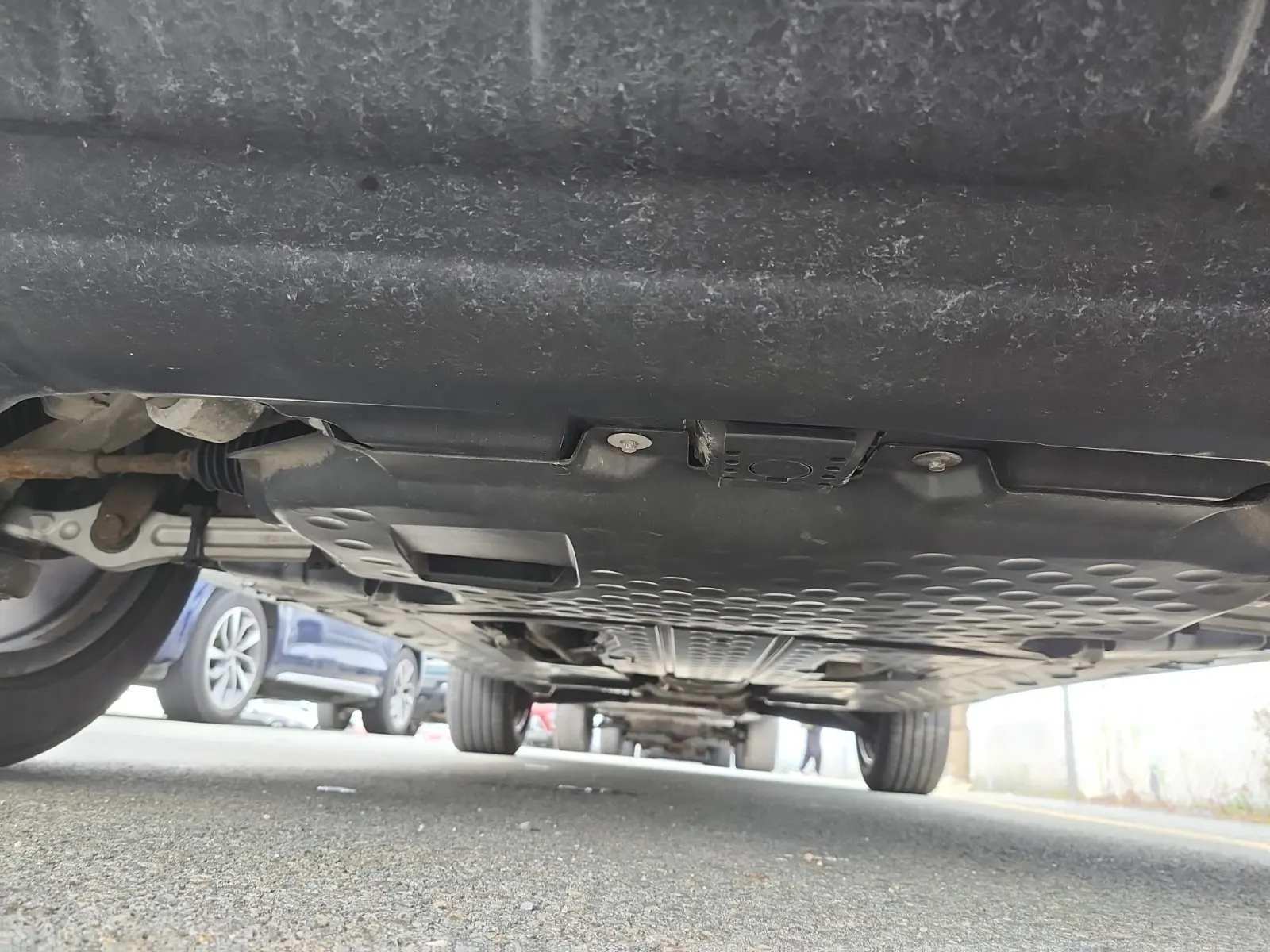 Undercarriage - Front Photo