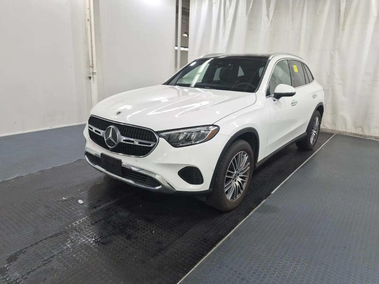 2026 Mercedes-Benz GLC