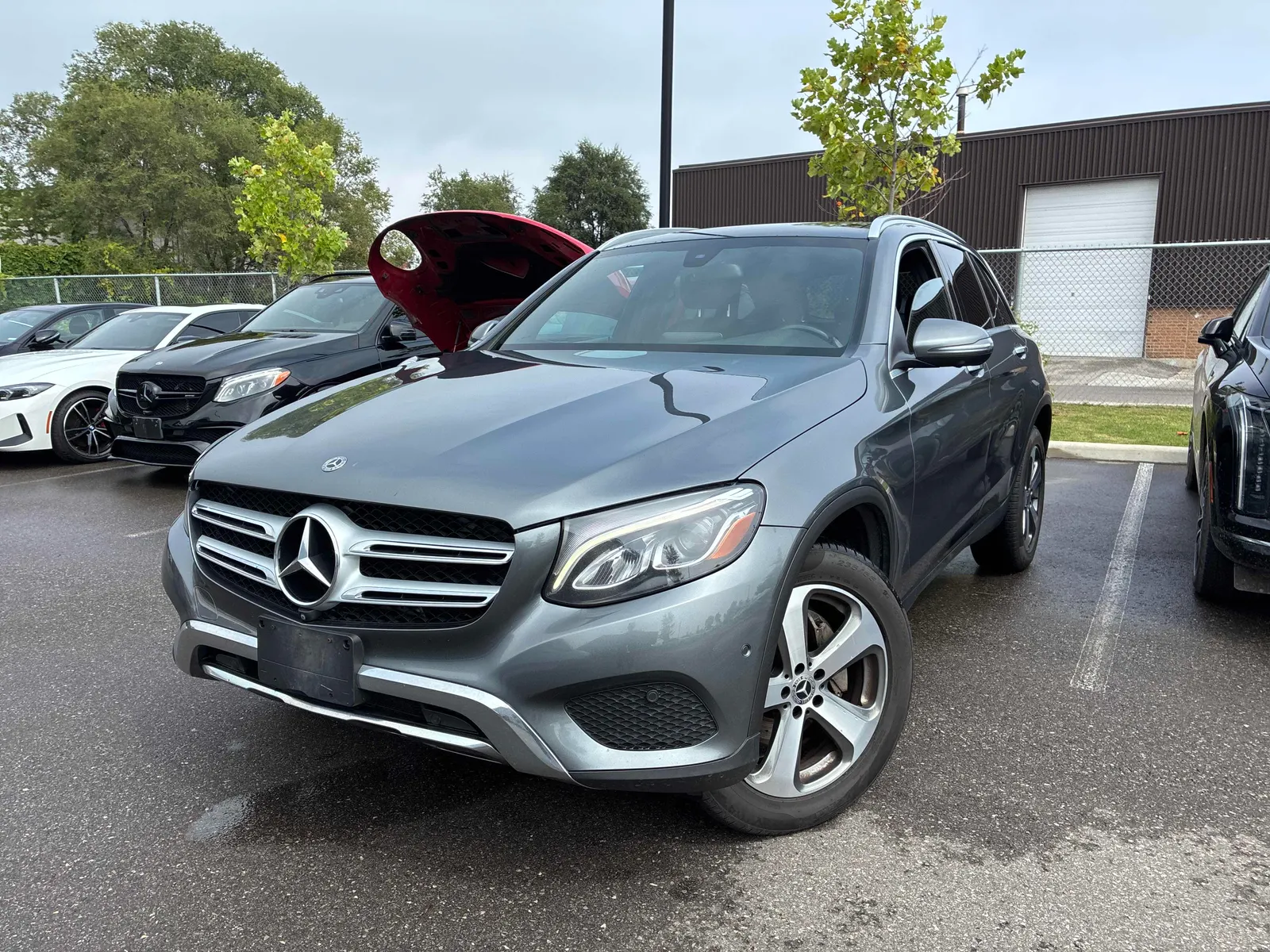 3/4 Front (Main image)