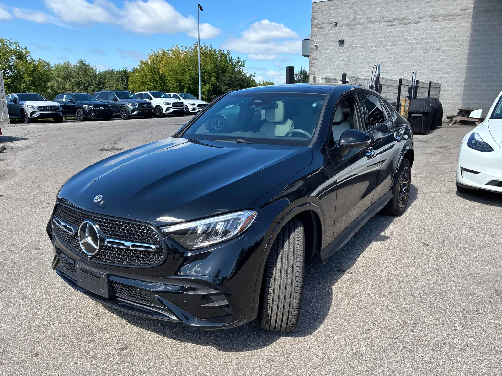 3/4 Front (Main image)