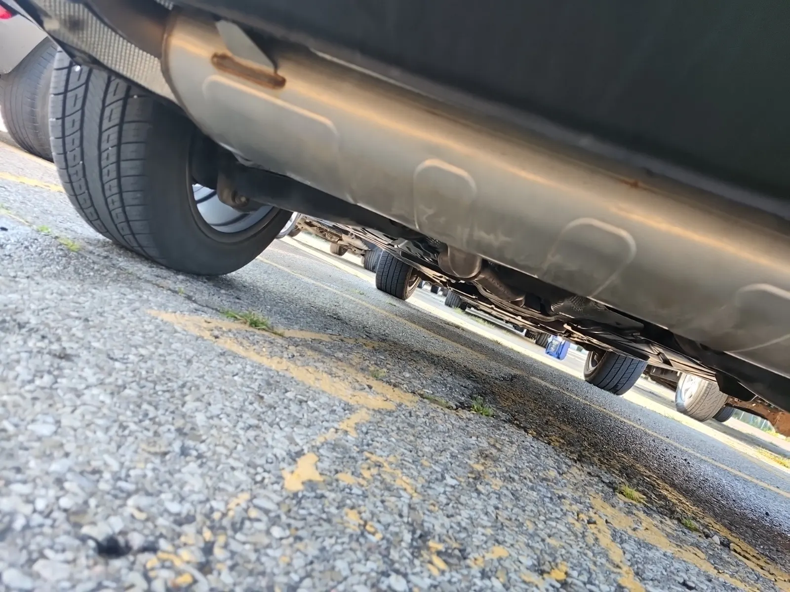 Undercarriage - Rear Photo