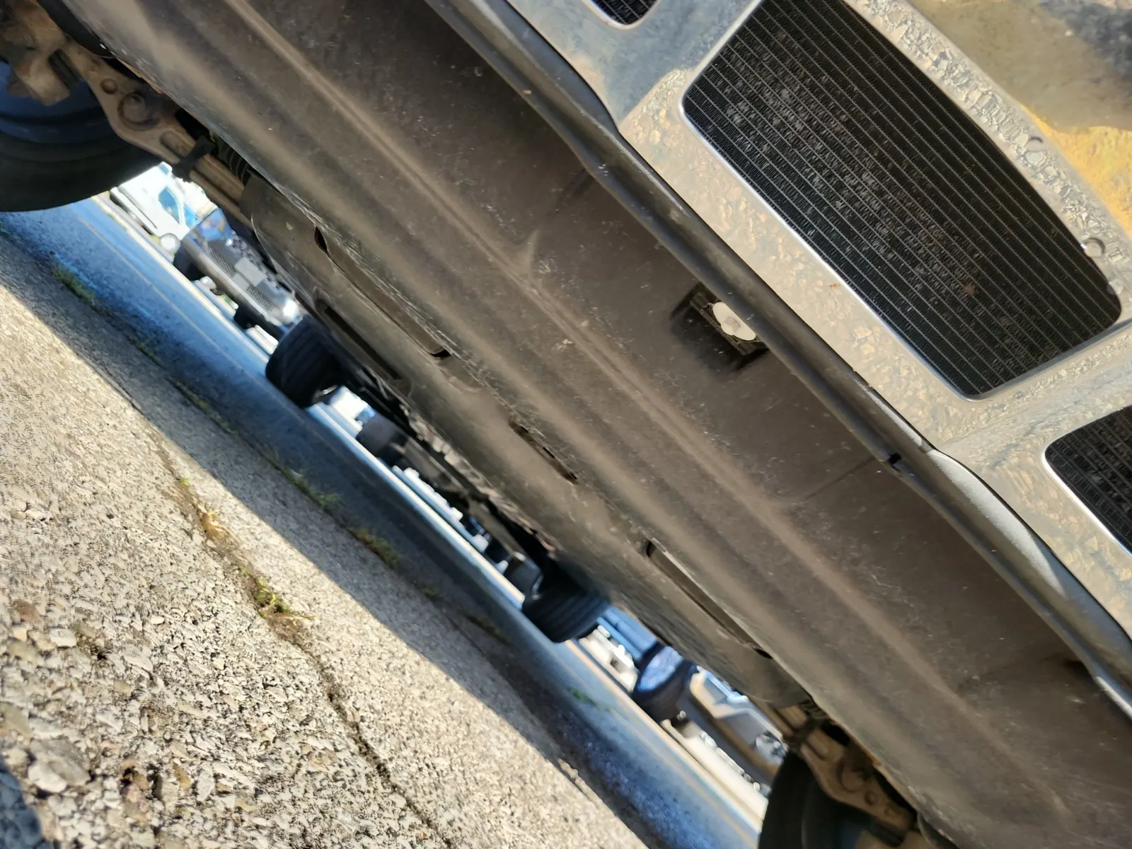 Undercarriage - Front Photo