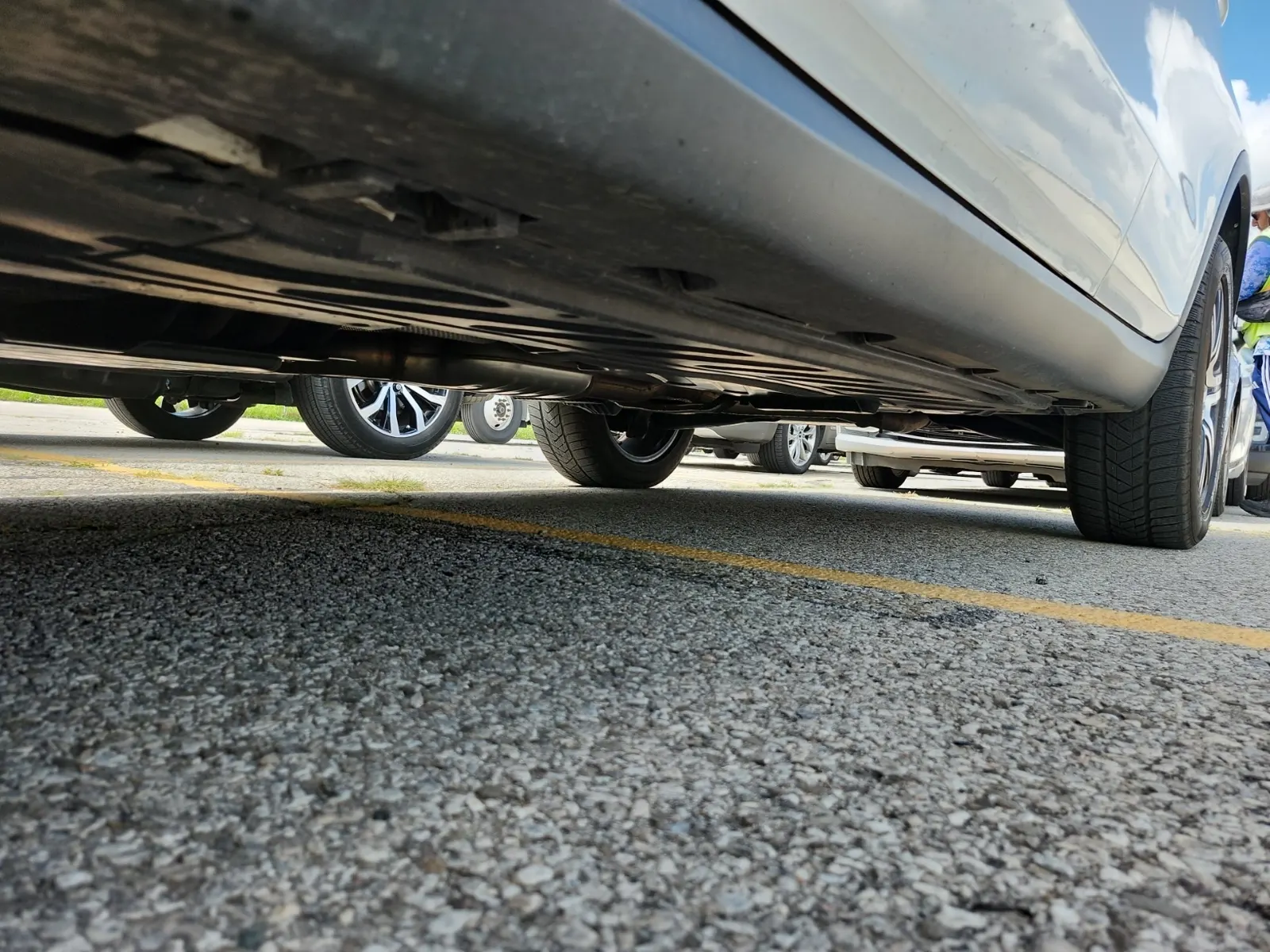 Undercarriage - Driver Photo