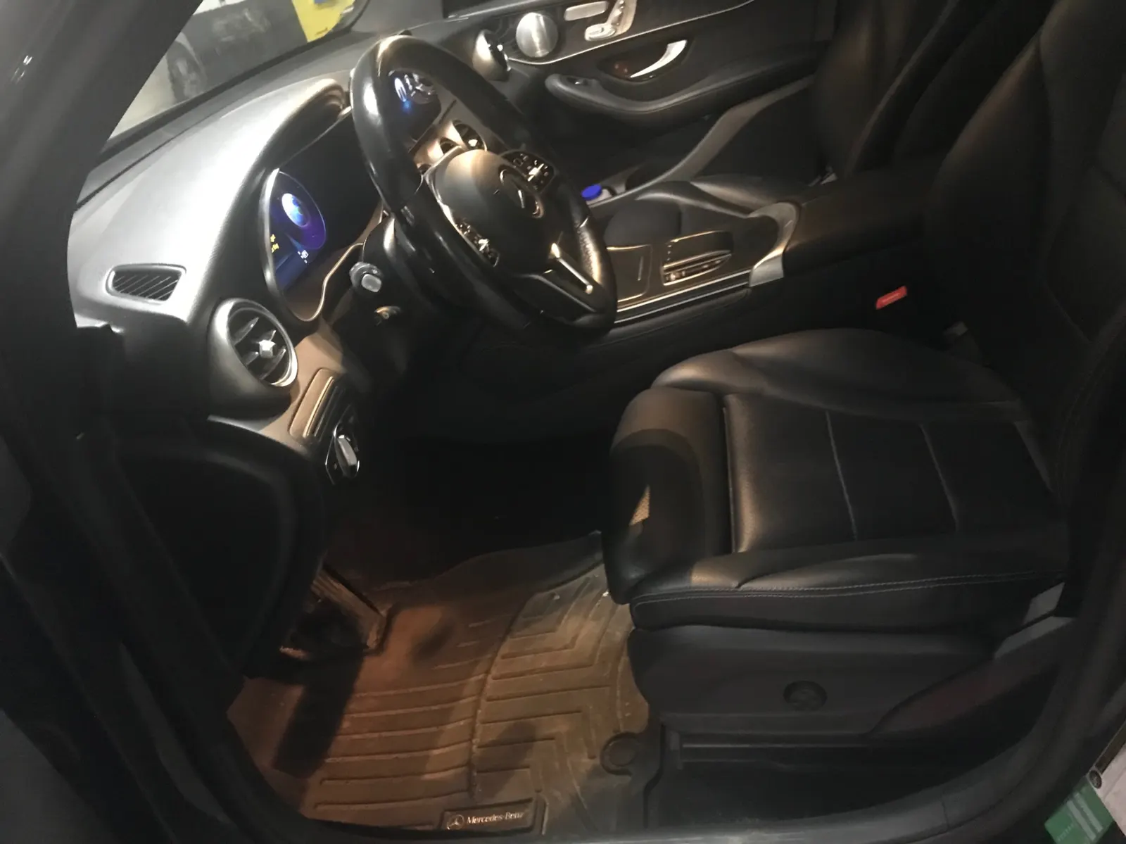 Interior driver side