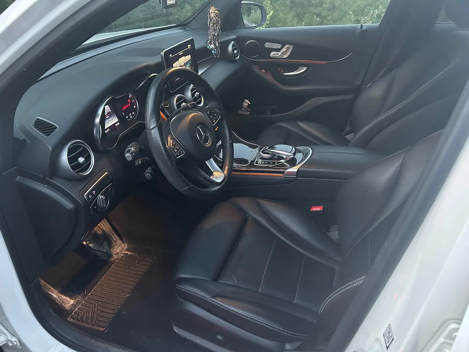 Interior driver side